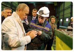 Prime Minister Vladimir Putin at the ceremony of commissioning the Mir open pit mine in Yakutia|21 august, 2009|08:57