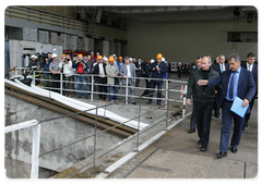 Председатель Правительства Российской Федерации В.В.Путин, прибывший с рабочей поездкой в Республику Хакасия, посетил Саяно-Шушенскую ГЭС|21 августа, 2009|11:36