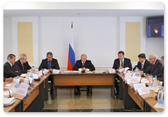 Prime Minister Vladimir Putin held a meeting on relief efforts following the accident at the Sayano-Shushenskaya hydropower plant and ways to ensure stable electricity supply to consumers of the Siberian energy system