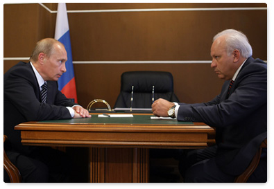 В.В.Путин провел рабочую встречу с председателем правительства Республики Хакасия В.М.Зиминым
