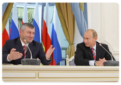 В.В.Путин по итогам переговоров с Президентом Южной Осетии Э.Д.Кокойты провел пресс-конференцию|26 августа, 2009|16:20