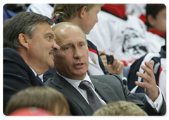 Prime Minister Vladimir Putin at a national hockey team training session in the Ice Palace at Khodynskoye Pole|31 august, 2009|20:08