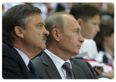 Prime Minister Vladimir Putin at a national hockey team training session in the Ice Palace at Khodynskoye Pole|31 august, 2009|20:08