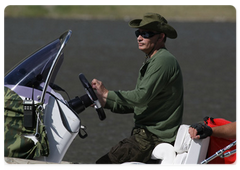 Prime Minister Vladimir Putin took a day off on Monday and spent it in Tyva|4 august, 2009|19:29