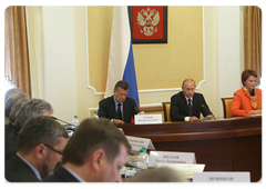 Председатель Правительства Российской Федерации В.В.Путин провел совещание по вопросам уборки урожая в 2009 году|4 августа, 2009|21:07