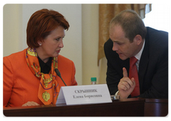 Russian Minister of Agriculture Yelena Skrynnik during a meeting chaired by Prime Minister Vladimir Putin|4 august, 2009|21:07