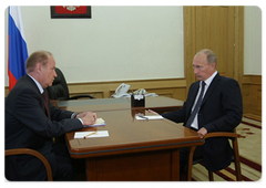 Prime Minister Vladimir Putin meeting with the Governor of the Orenburg Region, Alexei Chernyshov|4 august, 2009|21:18