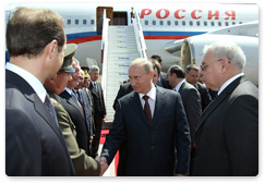 В.В.Путин, прибывший с рабочим визитом в Турецкую Республику, провел переговоры с Премьер-министром Турции Р.Т.Эрдоганом