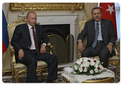 Prime Minister Vladimir Putin, on a working visit to the Republic of Turkey, held talks with his counterpart Recep Tayyip Erdogan|6 august, 2009|15:15