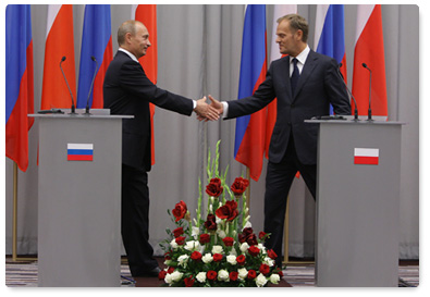 По итогам переговоров В.В.Путин и Председатель Совета Министров Республики Польша Д.Туск провели совместную пресс-конференцию