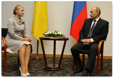 Prime Minister Vladimir Putin met with Ukrainian Prime Minister Yulia Tymoshenko during his visit to Poland