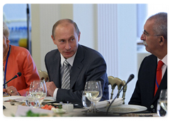 Председатель Правительства Российской федерации В.В.Путин встретился с членами международного дискуссионного клуба «Валдай»|11 сентября, 2009|15:24