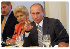 Prime Minister Vladimir Putin meeting with members of the sixth Valdai Discussion Club|11 september, 2009|15:24