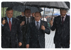 Prime Minister Vladimir Putin speaking at the dedication ceremony for a time capsule to be installed at the construction site for the Adler railway terminal|17 september, 2009|19:13