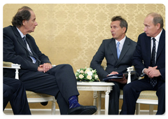 В.В.Путин провел встречу с президентом инвестиционного фонда «Тэксас Пасифик Групп» Дэвидом Бондерманом|18 сентября, 2009|18:03