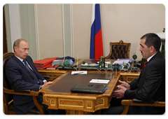 Prime Minister Vladimir Putin meeting with Ingush President Yunus-Bek Yevkurov|2 september, 2009|18:50