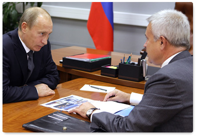 Prime Minister Vladimir Putin met with LUKoil president Vagit Alekperov