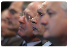 Prime Minister Vladimir Putin met with executives of foreign international oil and gas companies attending the conference on development of Yamal gas deposits|24 september, 2009|11:06