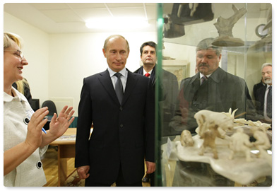 В.В.Путин в ходе рабочей поездки в Ямало-Ненецкий автономный округ (г.Салехард) посетил государственное образовательное учреждение среднего профессионального образования «Ямальский многопрофильный колледж»