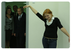 В.В.Путин в ходе рабочей поездки в Ямало-Ненецкий автономный округ (г.Салехард) посетил государственное образовательное учреждение среднего профессионального образования «Ямальский многопрофильный колледж»|24 сентября, 2009|11:06