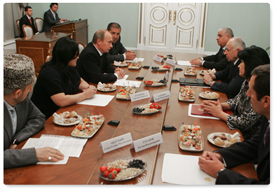 Prime Minister Vladimir Putin met with leaders of Dagestan and local militia veterans