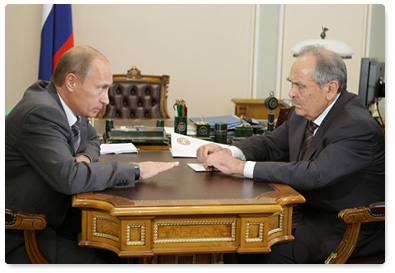 Prime Minister Vladimir Putin met with Tatarstan President Mintimer Shaimiyev