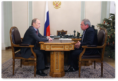 Prime Minister Vladimir Putin meets with Regional Development Minister Viktor Basargin