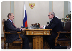 Prime Minister Vladimir Putin meeting with Alexander Shokhin, President of the Russian Union of Industrialists and Entrepreneurs|11 january, 2010|16:39