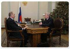 Prime Minister Vladimir Putin meeting with Federal Space Agency Head Anatoly Perminov|12 january, 2010|19:05