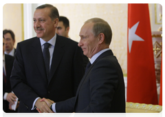 Two documents have been signed in the presence of Russian Prime Minister Vladimir Putin and his Turkish counterpart Recep Tayyip Erdogan after their talks|13 january, 2010|20:46