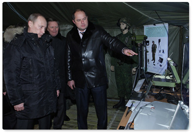 Prime Minister Vladimir Putin visits the Sozvezdiye Group