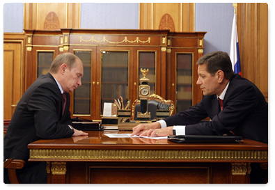 Prime Minister Vladimir Putin meets with Deputy Prime Minister Alexander Zhukov