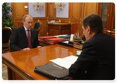 Prime Minister Vladimir Putin meeting with Deputy Prime Minister Alexander Zhukov|19 january, 2010|20:20