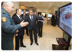 Prime Minister Vladimir Putin at an exhibition of modern rescue equipment inspecting the Emergencies Ministry’s newest rescue and safety technologies|20 january, 2010|15:33