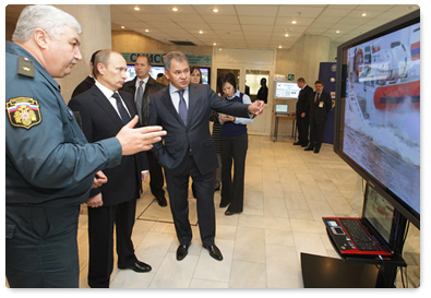 Prime Minister Vladimir Putin visits modern rescue equipment exhibition, inspects Emergencies Ministry’s newest rescue and safety technologies