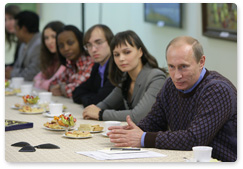 Председатель Правительства Российской Федерации В.В.Путин, находящийся с рабочей поездкой в Чувашской Республике, встретился со студентами Чувашского государственного университета