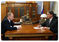 Prime Minister Vladimir Putin meeting with Minister of Culture Alexander Avdeyev|26 january, 2010|13:56