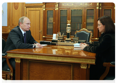 Prime Minister Vladimir Putin during a meeting with Economic Development Minister Elvira Nabiullina|28 january, 2010|13:33