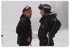 President Dmitry Medvedev and Prime Minister Vladimir Putin spent Sunday at the Krasnaya Polyana ski resort