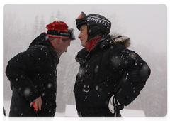 President Dmitry Medvedev and Prime Minister Vladimir Putin spent Sunday at the Krasnaya Polyana ski resort.|3 january, 2010|20:33