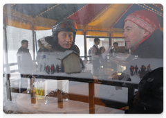 President Dmitry Medvedev and Prime Minister Vladimir Putin spent Sunday at the Krasnaya Polyana ski resort.|3 january, 2010|20:58