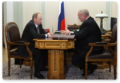 Prime Minister Vladimir Putin holds a meeting with Vladimir Grodetsky, director general of Izhevsk Machine-Building Factory