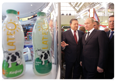 Prime Minister Vladimir Putin at the 12th annual agricultural exhibition Golden Autumn|1 october, 2010|15:16