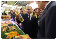 Prime Minister Vladimir Putin at the 12th annual agricultural exhibition Golden Autumn|1 october, 2010|15:16