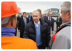 Prime Minister Vladimir Putin inspecting construction of the road between Adler and Krasnaya Polyana|13 october, 2010|18:29