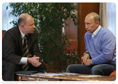 Prime Minister Vladimir Putin meeting with Chairman of the Supervisory Board of the Russian International Olympic University Vladimir Potanin in Sochi|13 october, 2010|18:53