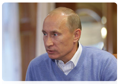 Prime Minister Vladimir Putin meeting with Chairman of the Supervisory Board of the Russian International Olympic University Vladimir Potanin in Sochi|13 october, 2010|18:53