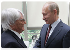 Председатель Правительства Российской Федерации В.В.Путин провел рабочую встречу с генеральным промоутером «Формулы-1» Берни Экклстоуном|14 октября, 2010|16:52