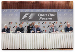 Documents related to holding the Formula One Russian Grand Prix in Sochi were signed in the presence of Prime Minister Vladimir Putin
