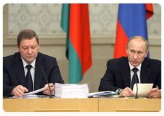 Prime Minister Vladimir Putin and his Belarusian counterpart Sergei Sidorsky at the Council of Ministers of the Union State of Russia and Belarus|15 october, 2010|14:29